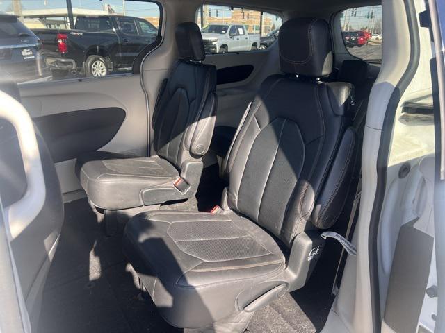 used 2018 Chrysler Pacifica car