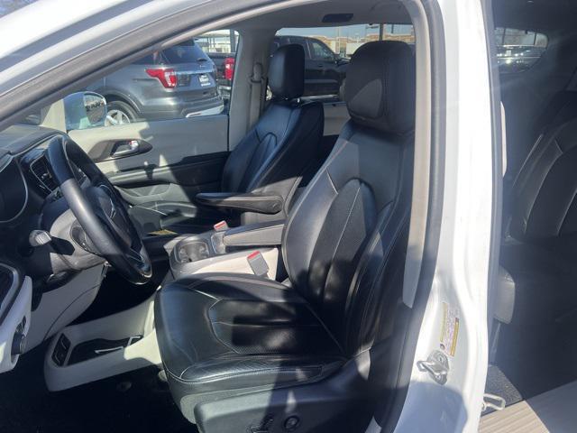 used 2018 Chrysler Pacifica car