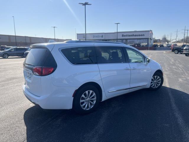 used 2018 Chrysler Pacifica car