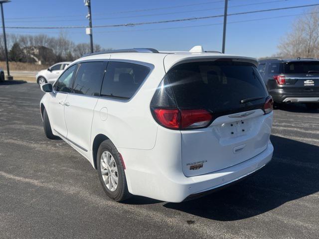 used 2018 Chrysler Pacifica car