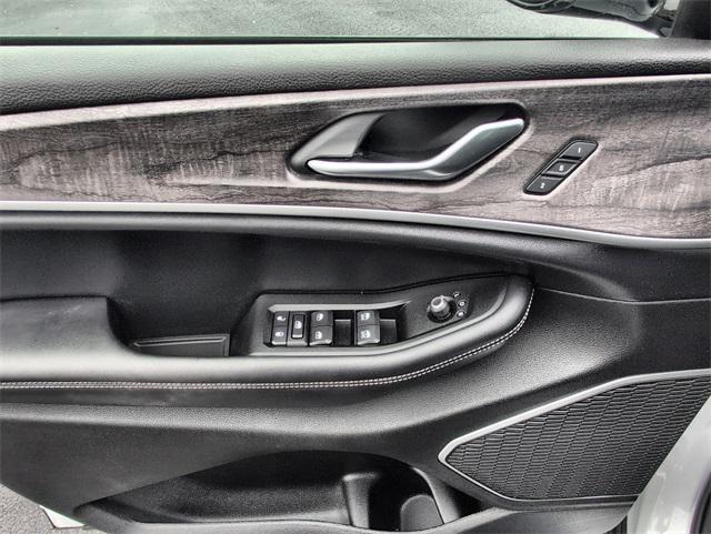 used 2021 Jeep Grand Cherokee L car, priced at $24,389