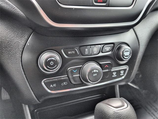 used 2019 Jeep Cherokee car, priced at $12,389