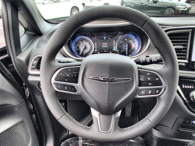used 2025 Chrysler Pacifica car, priced at $86,884