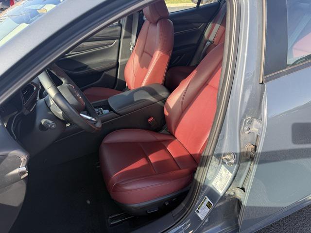 used 2025 Mazda Mazda3 car, priced at $25,789