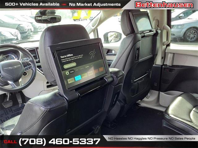 used 2022 Chrysler Pacifica Hybrid car, priced at $26,690