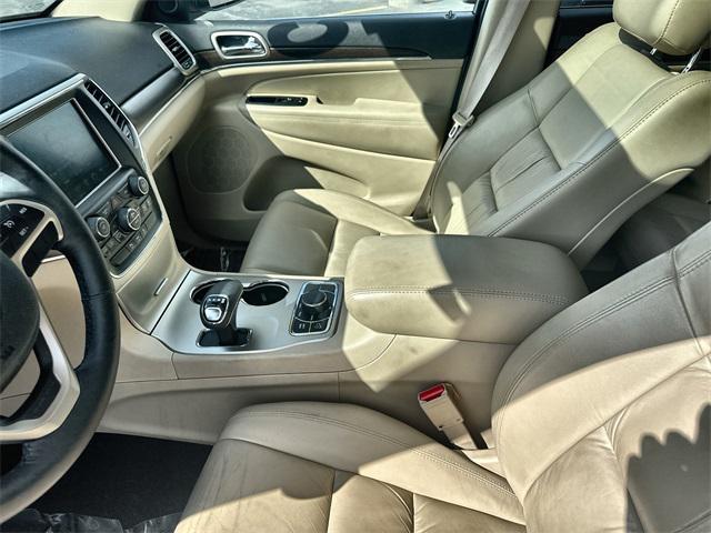 used 2015 Jeep Grand Cherokee car, priced at $14,000