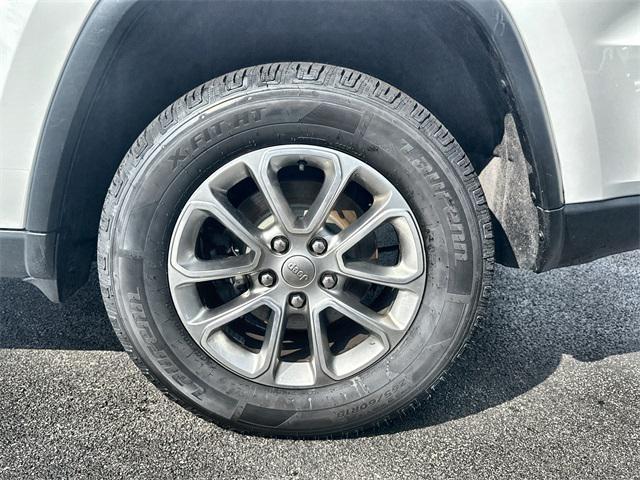 used 2015 Jeep Grand Cherokee car, priced at $14,000