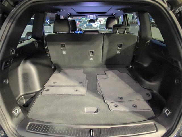 used 2024 Jeep Grand Cherokee car, priced at $37,999