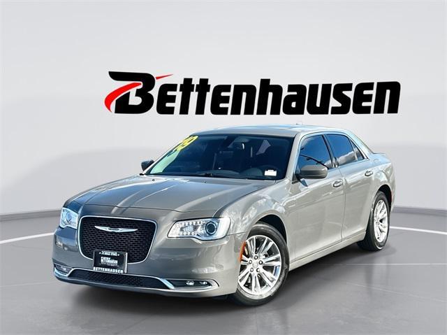 used 2019 Chrysler 300 car