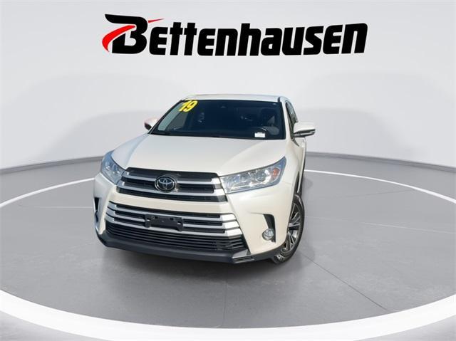 used 2019 Toyota Highlander car, priced at $21,680