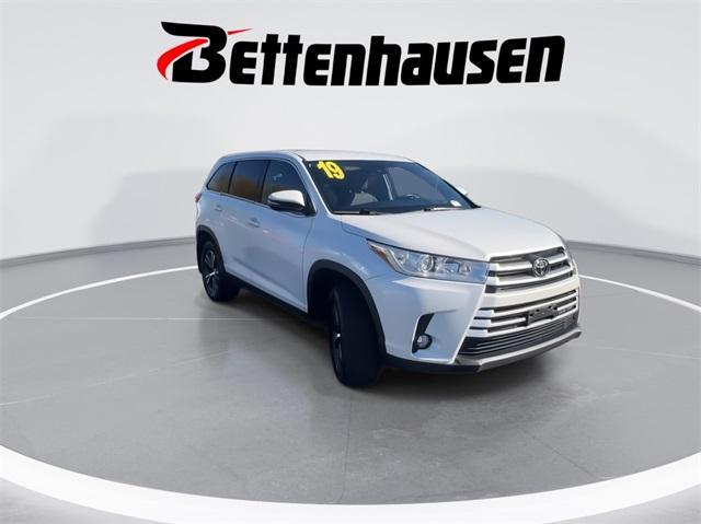 used 2019 Toyota Highlander car, priced at $21,680