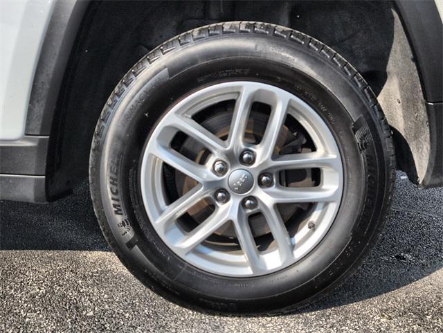 used 2024 Jeep Grand Cherokee L car, priced at $35,500