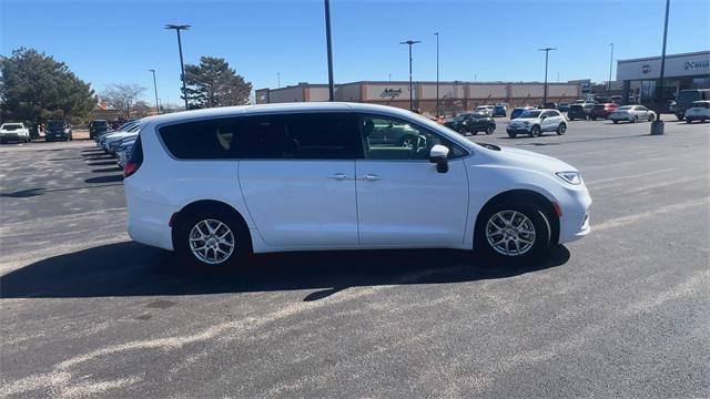 used 2023 Chrysler Pacifica car, priced at $23,900