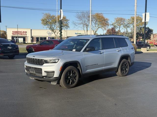 used 2024 Jeep Grand Cherokee L car, priced at $28,259