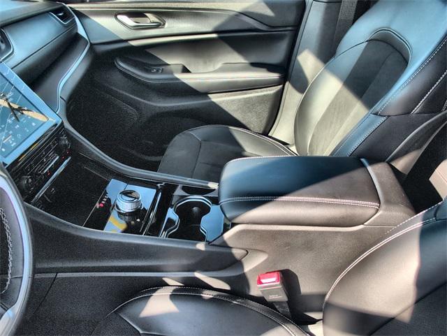 used 2023 Jeep Grand Cherokee car, priced at $34,990