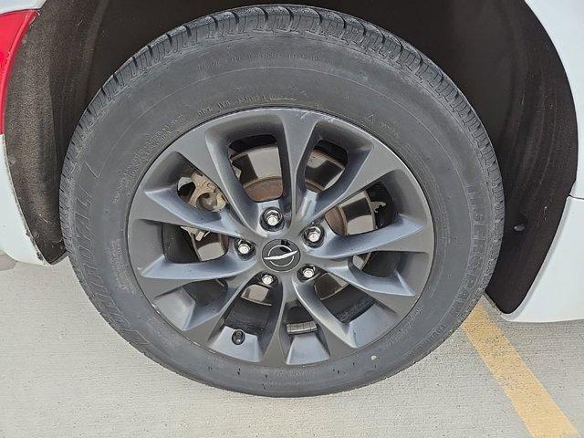 used 2021 Chrysler Pacifica car, priced at $22,158