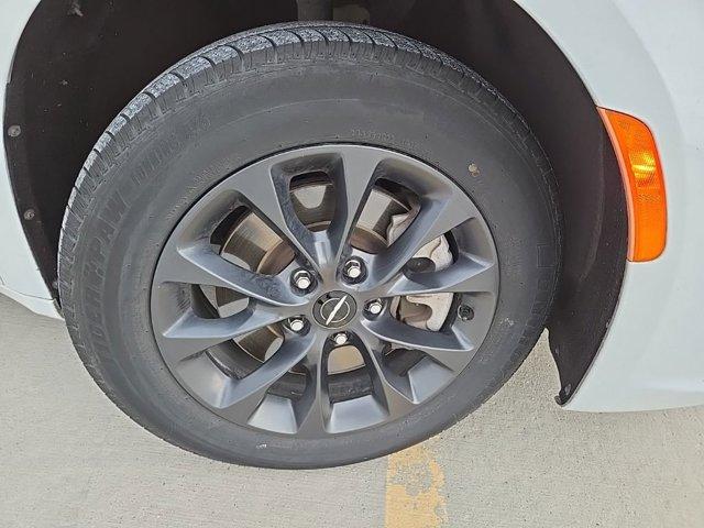 used 2021 Chrysler Pacifica car, priced at $22,158