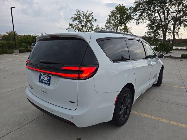 used 2021 Chrysler Pacifica car, priced at $22,158