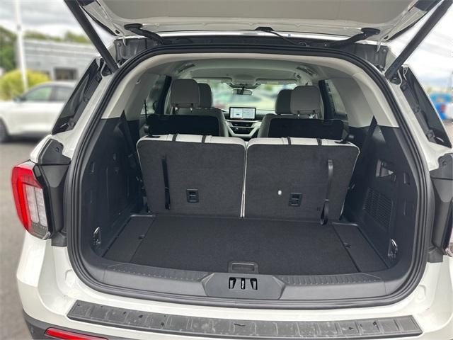 new 2025 Ford Explorer car, priced at $45,708