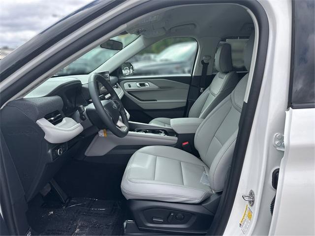 new 2025 Ford Explorer car, priced at $45,708