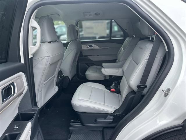 new 2025 Ford Explorer car, priced at $45,708