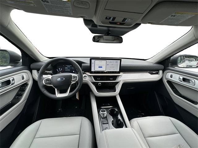new 2025 Ford Explorer car, priced at $45,708