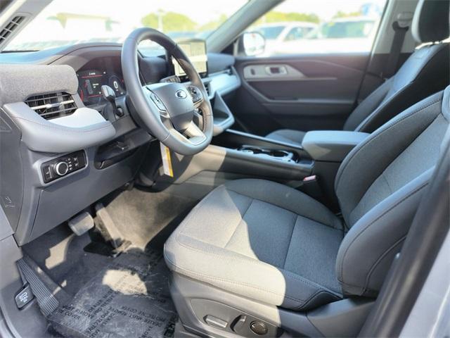 new 2025 Ford Explorer car, priced at $40,770