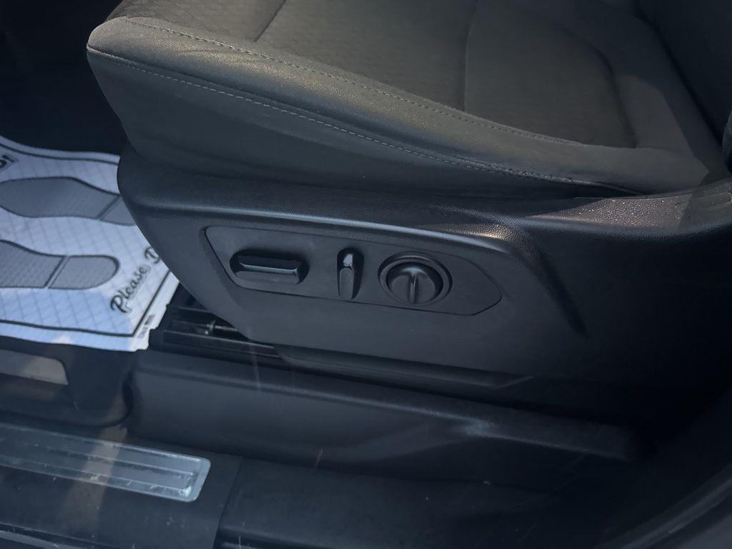 used 2019 GMC Sierra 1500 car, priced at $29,384