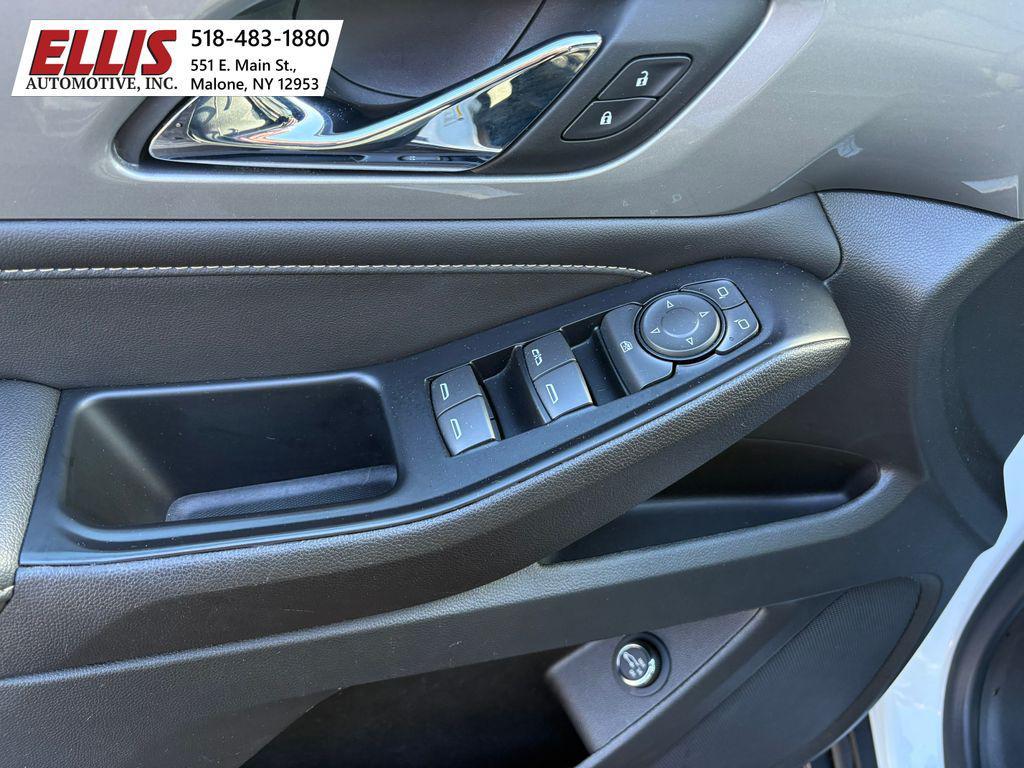 used 2023 Chevrolet Traverse car, priced at $32,934