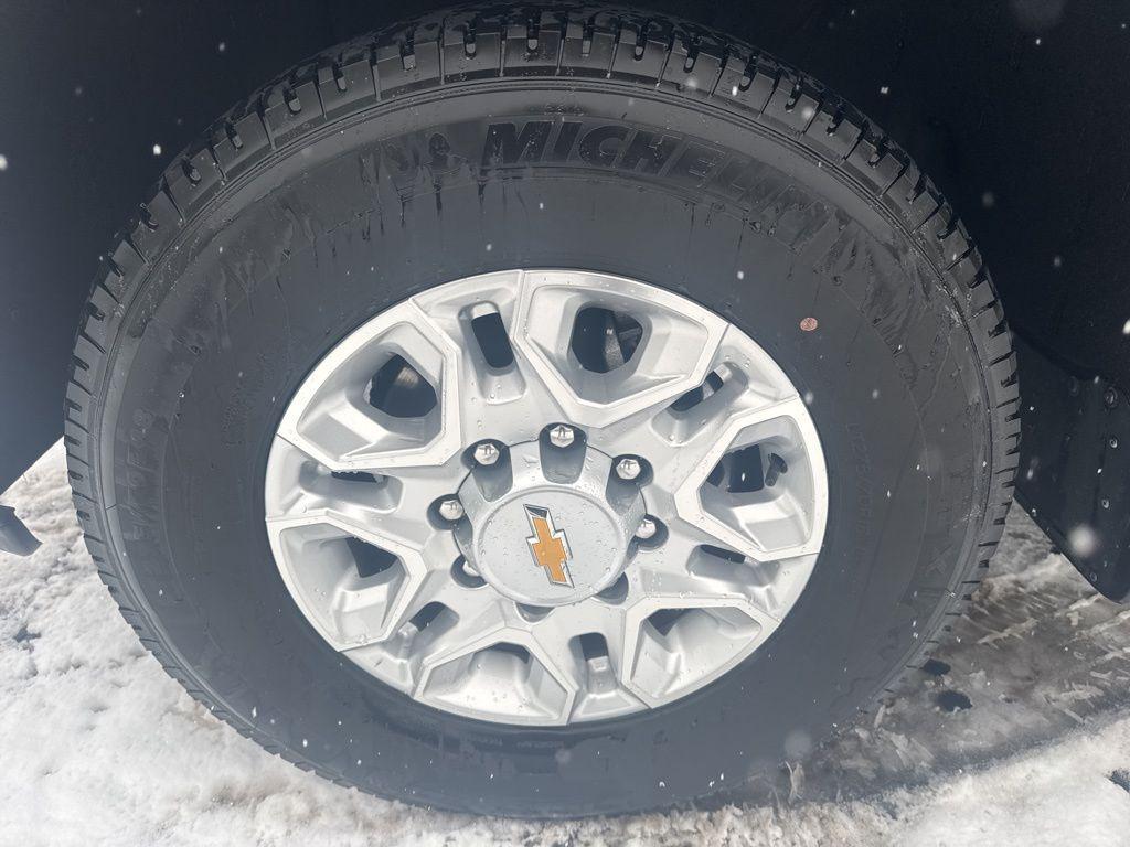 used 2024 Chevrolet Silverado 2500 car, priced at $50,516