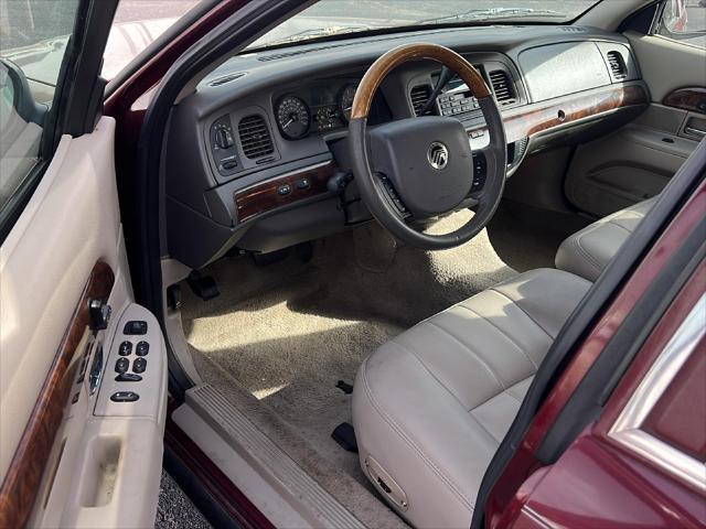 used 2006 Mercury Grand Marquis car, priced at $10,995