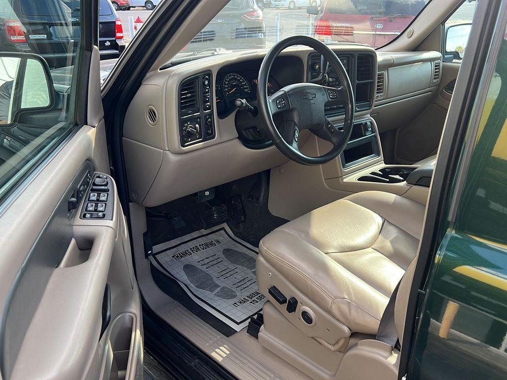 used 2004 Chevrolet Avalanche car, priced at $15,995