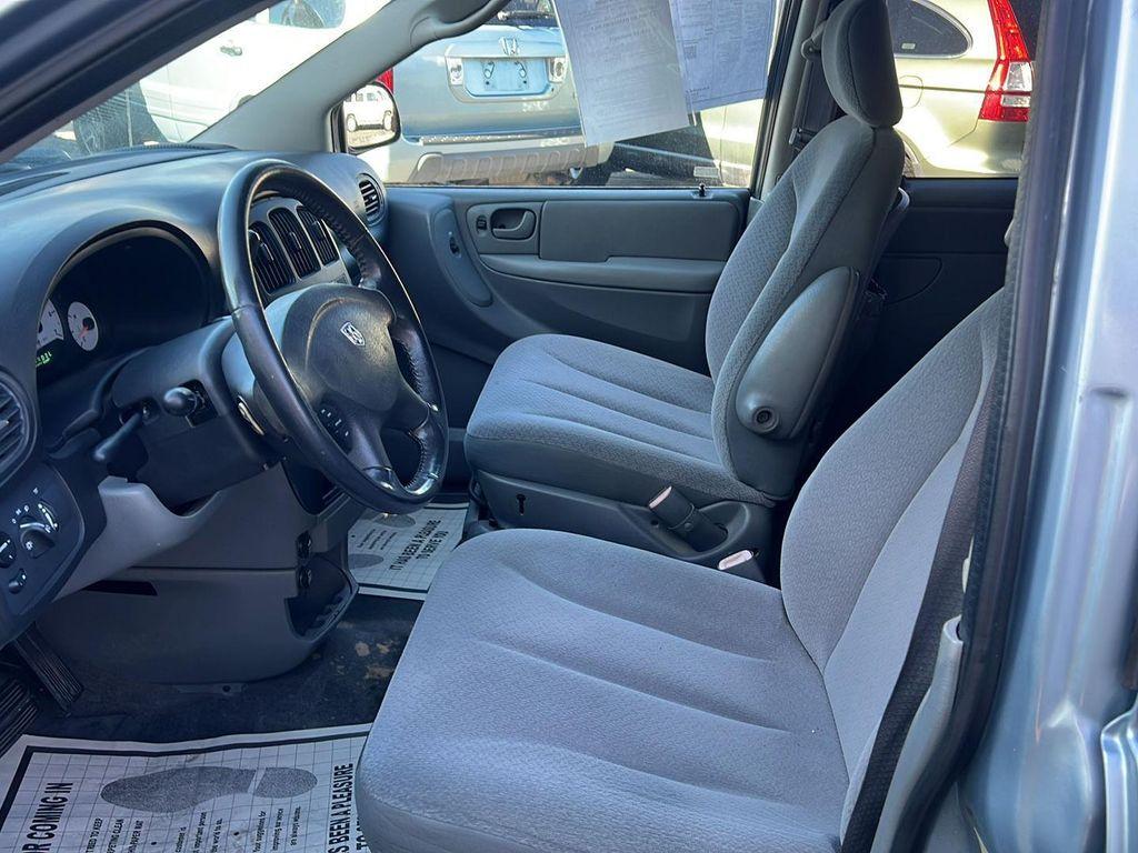 used 2006 Dodge Grand Caravan car, priced at $10,995