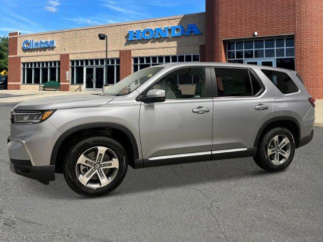 new 2025 Honda Pilot car, priced at $46,995