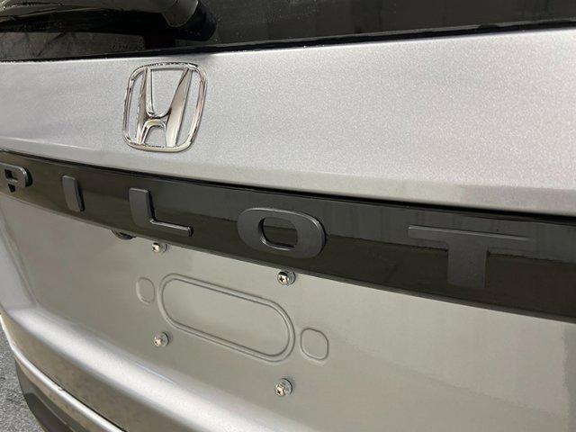 new 2025 Honda Pilot car, priced at $46,995