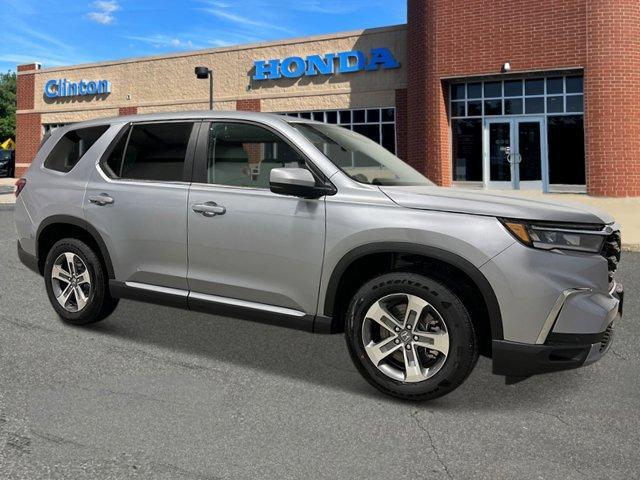 new 2025 Honda Pilot car, priced at $47,825