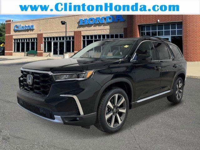 new 2025 Honda Pilot car, priced at $54,475