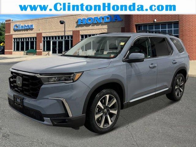 new 2025 Honda Pilot car, priced at $51,450