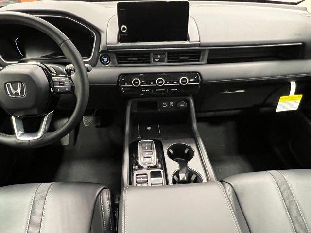 new 2025 Honda Pilot car, priced at $47,550