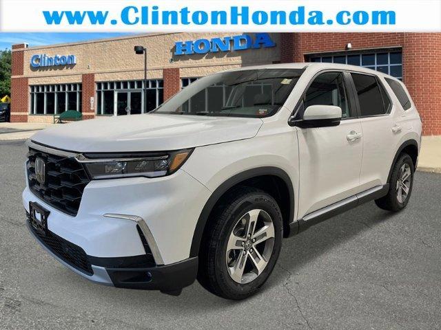 new 2025 Honda Pilot car, priced at $47,450