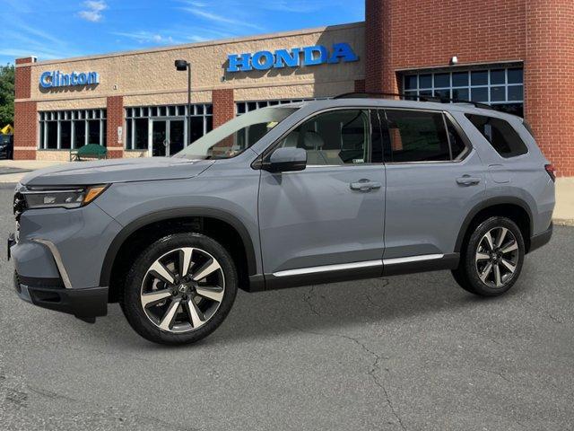 new 2025 Honda Pilot car, priced at $53,170