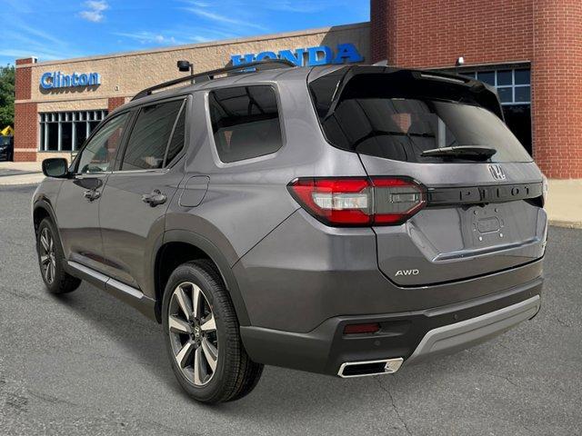 new 2025 Honda Pilot car, priced at $51,095