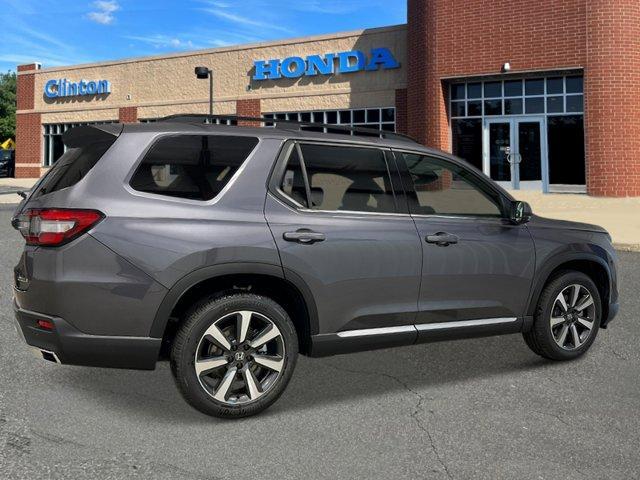 new 2025 Honda Pilot car, priced at $51,095