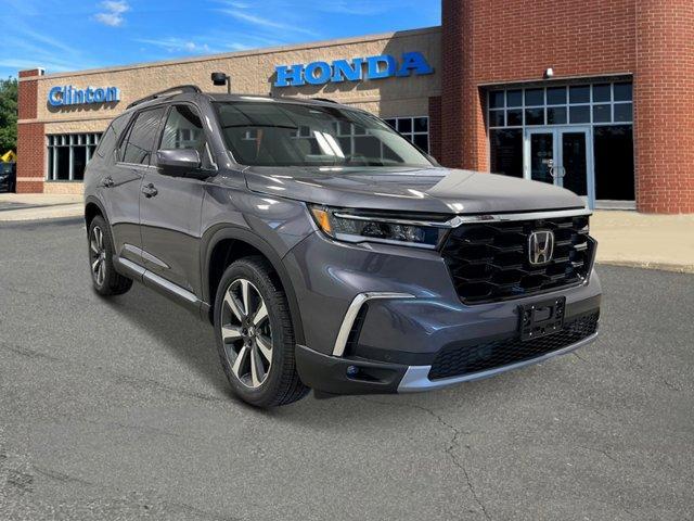 new 2025 Honda Pilot car, priced at $54,530