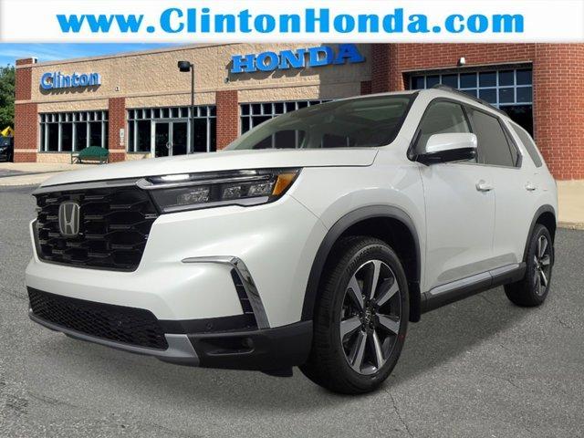 new 2025 Honda Pilot car, priced at $51,450