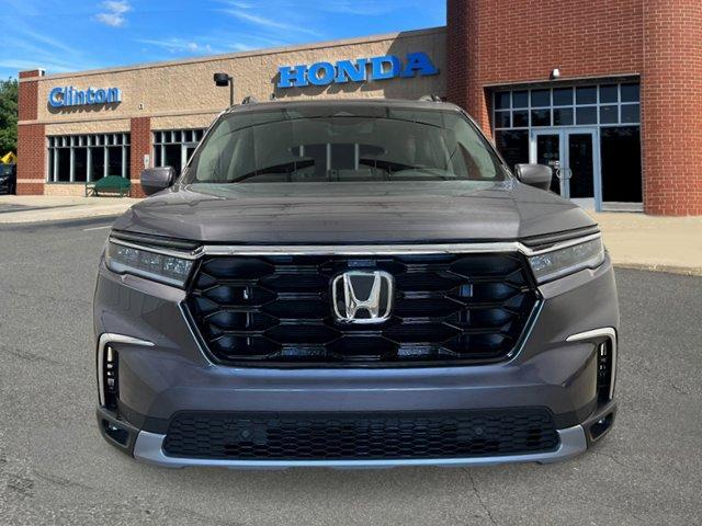 new 2025 Honda Pilot car, priced at $50,995