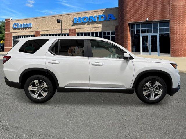 new 2025 Honda Pilot car, priced at $47,550