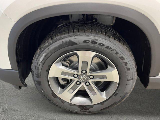 new 2025 Honda Pilot car, priced at $47,550