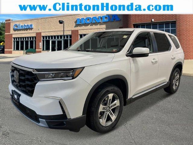 new 2025 Honda Pilot car, priced at $47,550