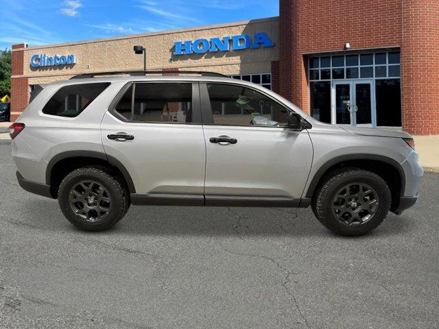 new 2025 Honda Pilot car, priced at $50,895